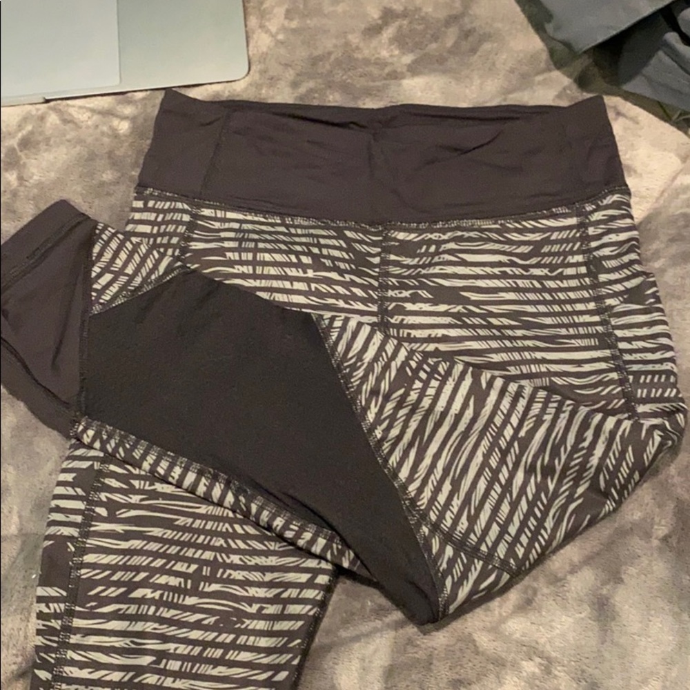 lululemon cropped size 2 leggings